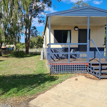 Pinjarra Caravan Park And Cabins Buitenkant foto