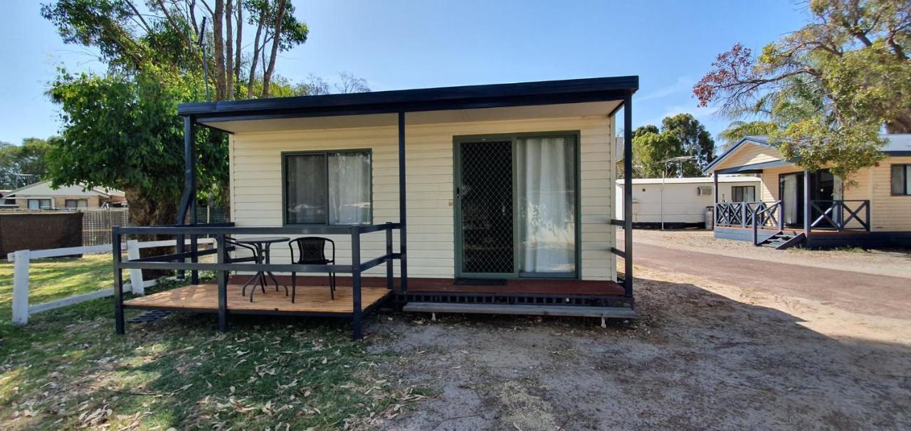 Pinjarra Caravan Park And Cabins Buitenkant foto