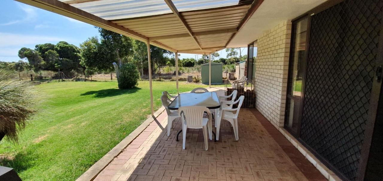 Pinjarra Caravan Park And Cabins Buitenkant foto