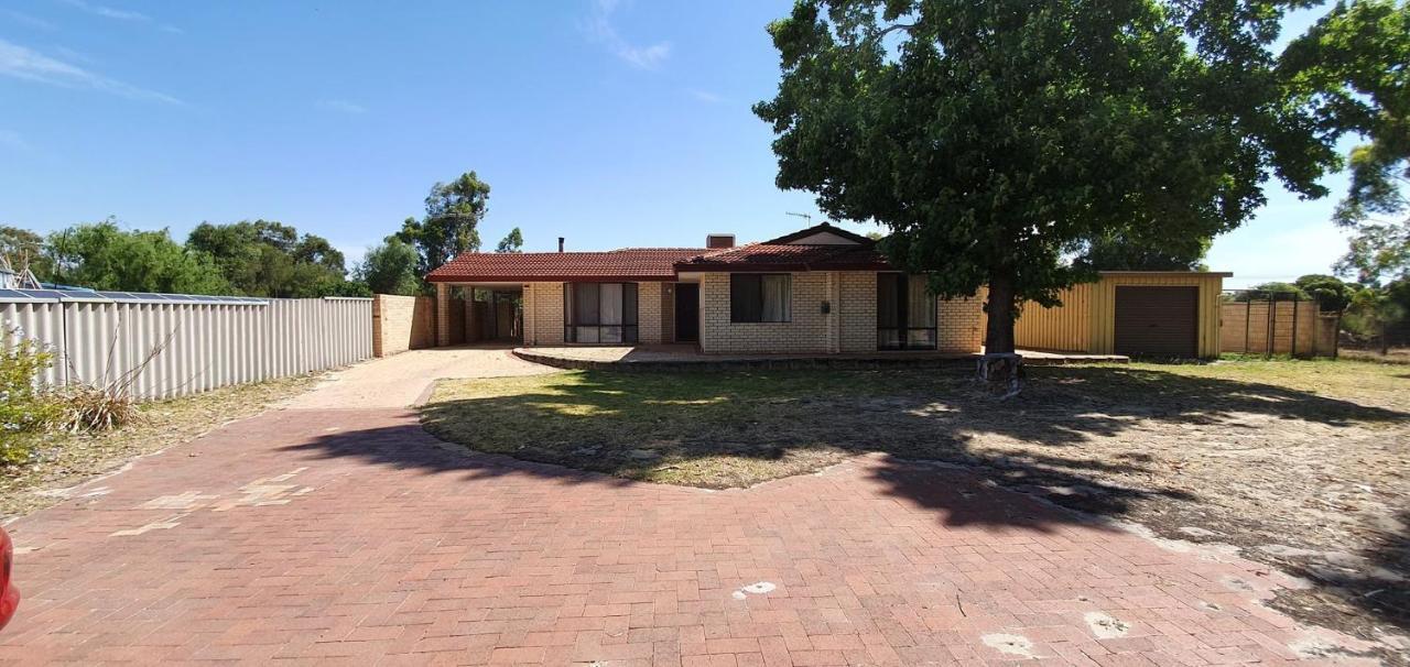 Pinjarra Caravan Park And Cabins Buitenkant foto